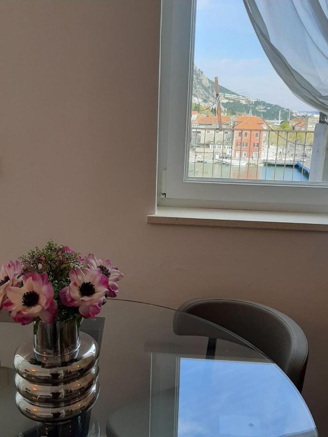 Apartament Penthouse Maremonte Omiš Zewnętrze zdjęcie