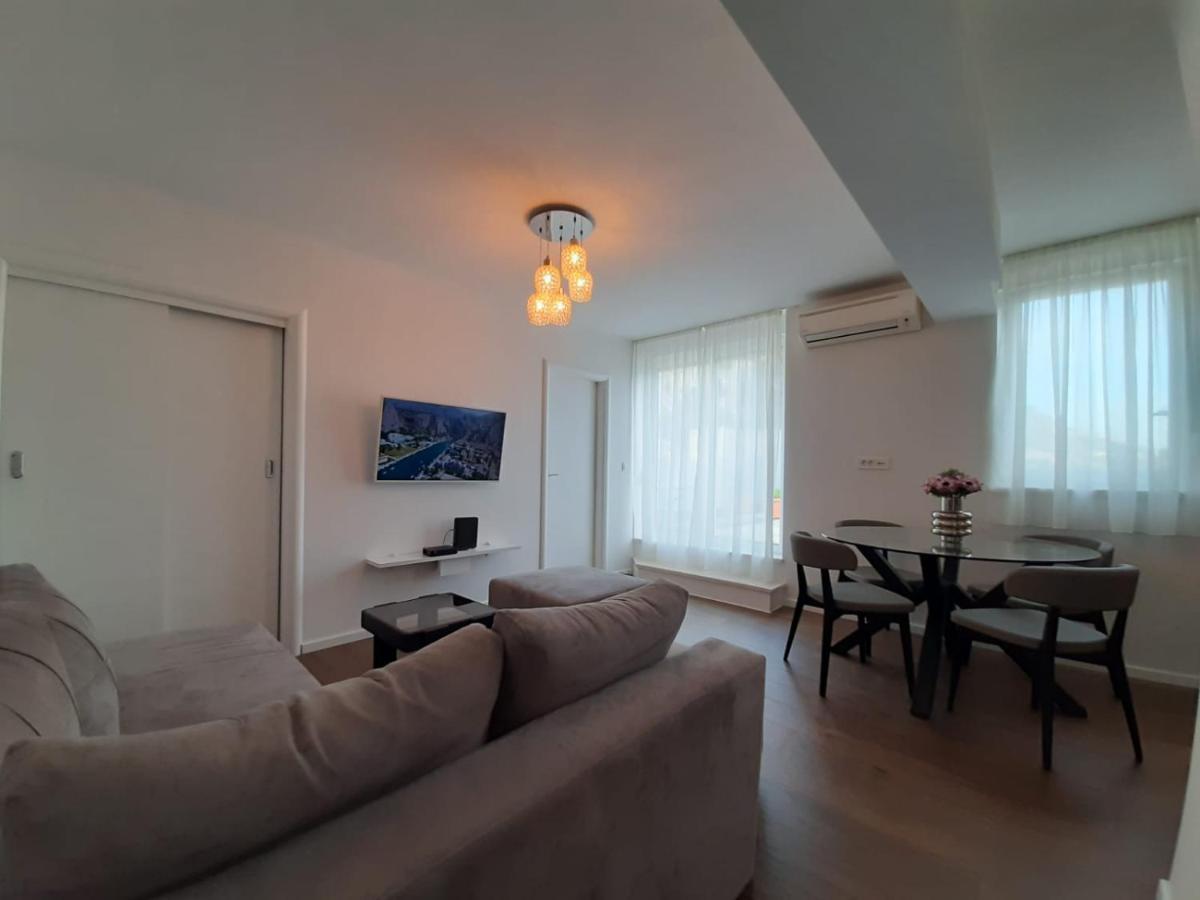Apartament Penthouse Maremonte Omiš Zewnętrze zdjęcie